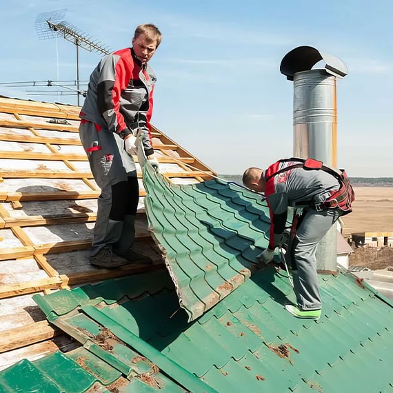 Демонтаж кровли и крыши в Корсакове и Сахалинской области